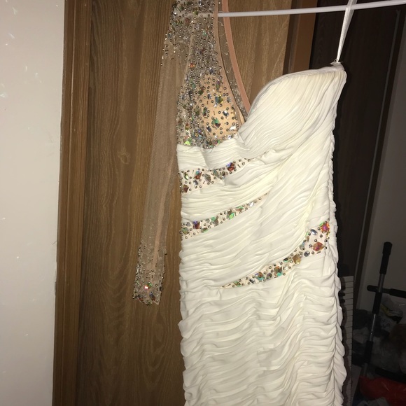 Prom dress and shoes - Picture 3 of 7